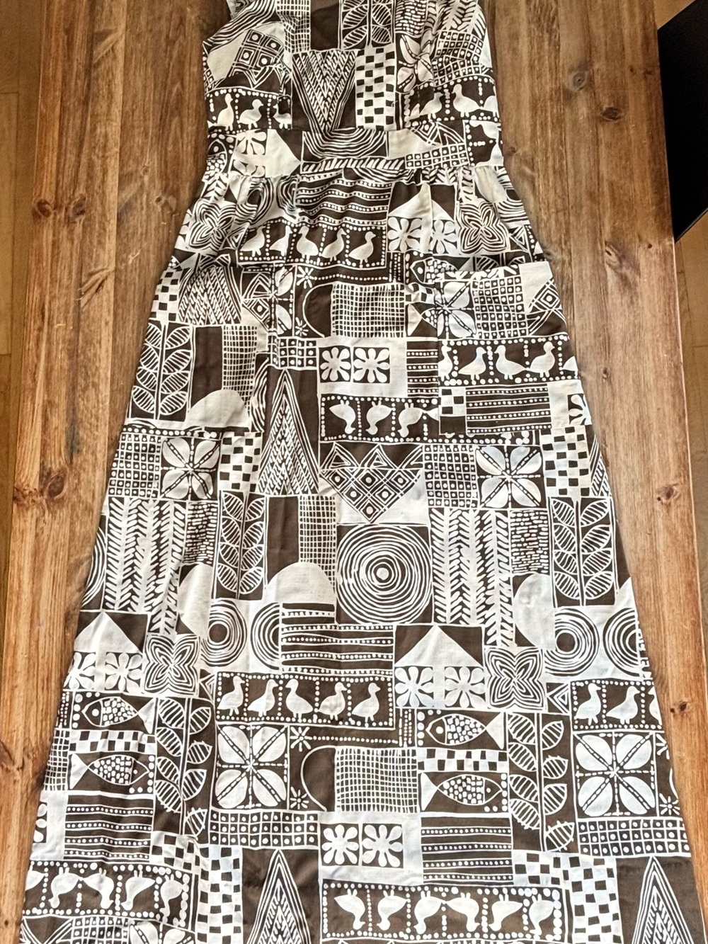 1960s vintage Liberty House for Malia Maxi Dress Brown White Geometric Fish bird